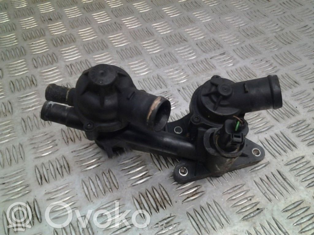 Volkswagen Golf V Termostat / Obudowa termostatu 