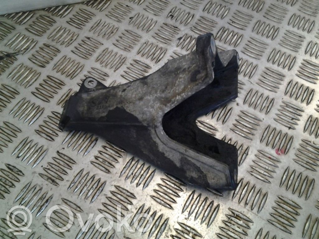 Audi A4 S4 B6 8E 8H Engine mounting bracket 