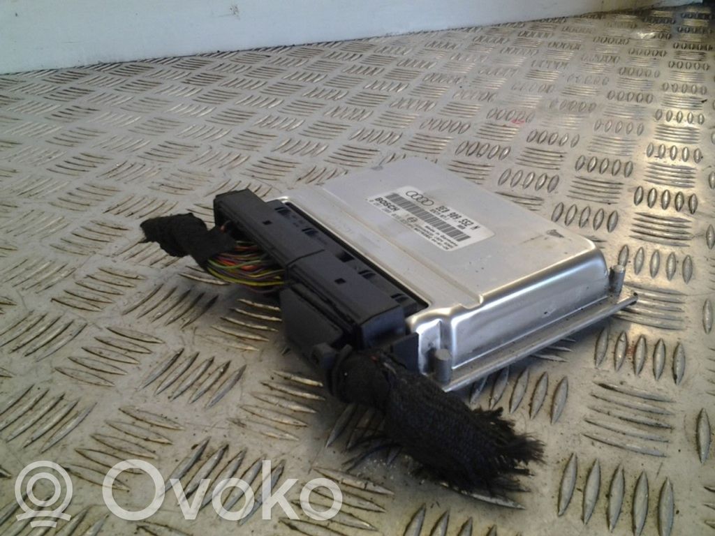 Volkswagen PASSAT B5.5 Engine control unit/module 