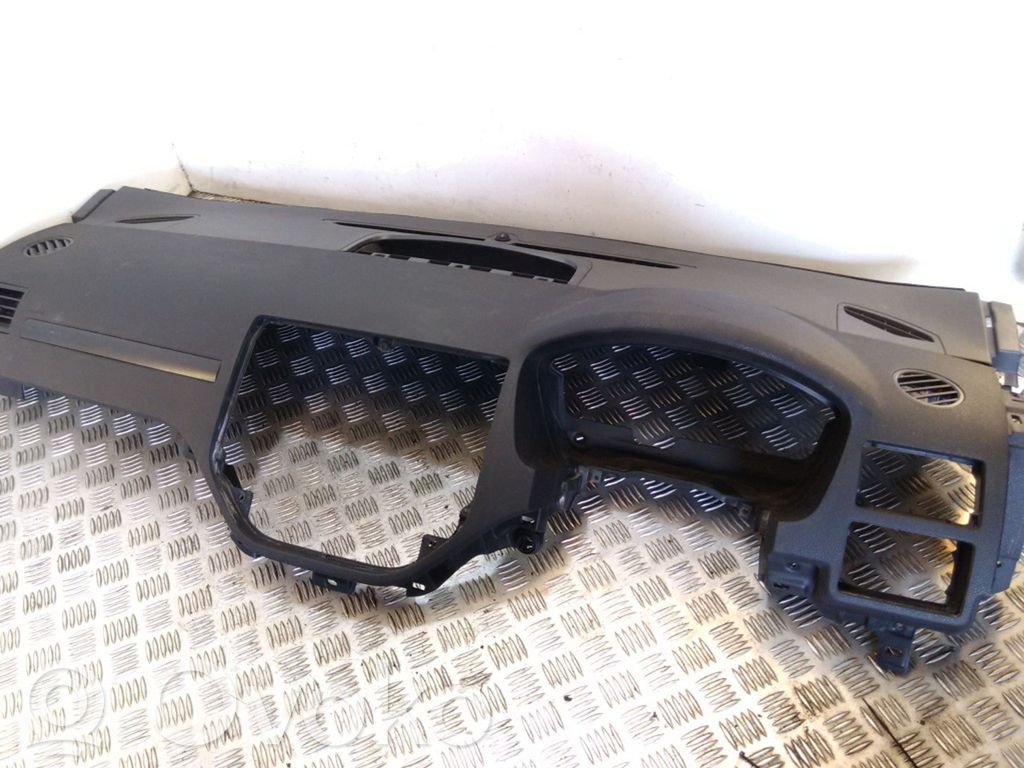 Ford Kuga I Панель 