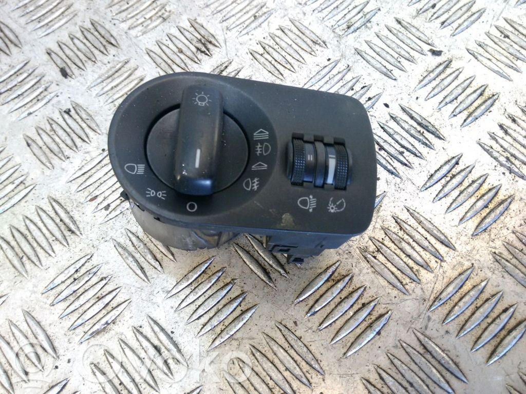 Audi A3 S3 A3 Sportback 8P Light switch 