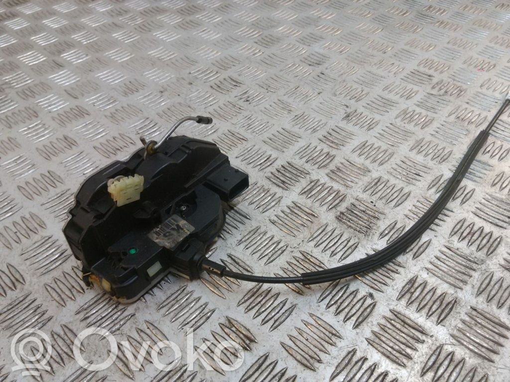 Opel Insignia A Priekšpusē slēdzene 