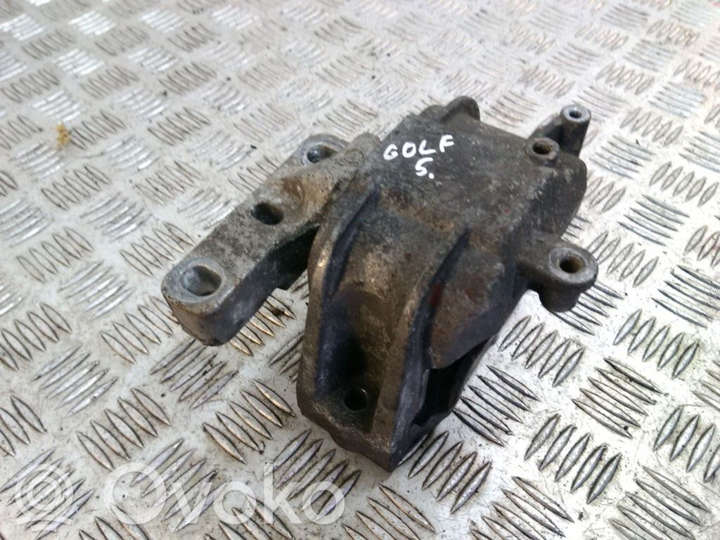 Volkswagen Golf V Engine mount bracket 