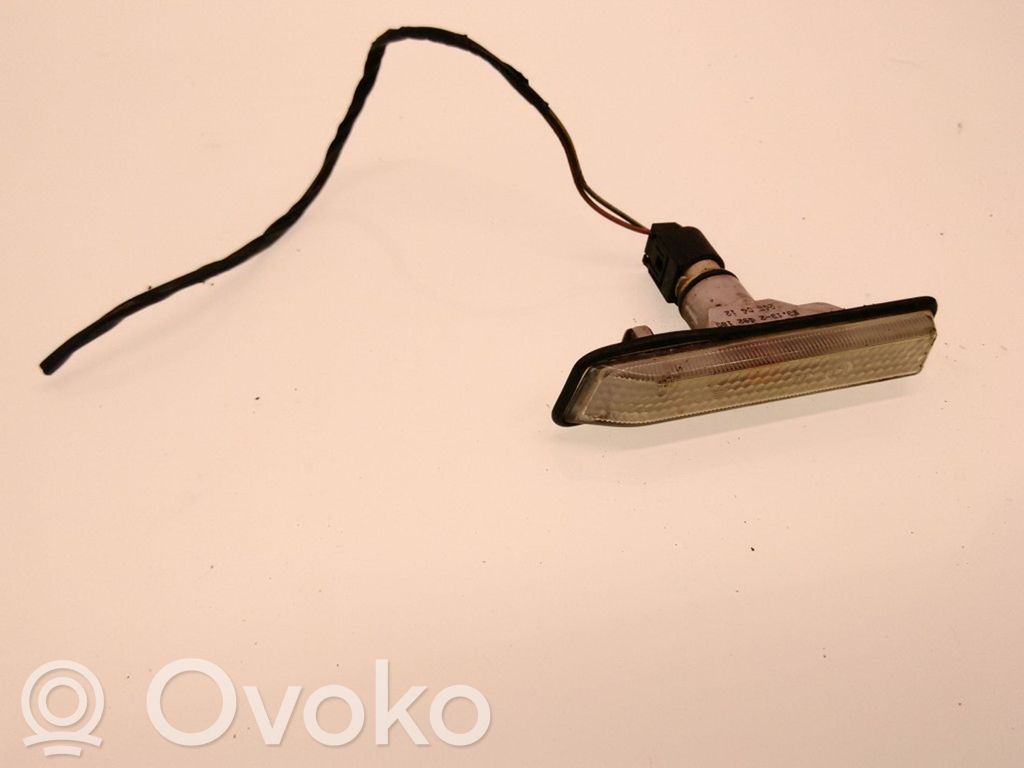 BMW X5 E53 Front fender indicator light 