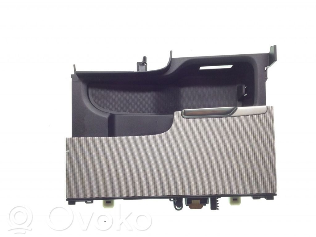 Volvo XC90 Glove box central console 