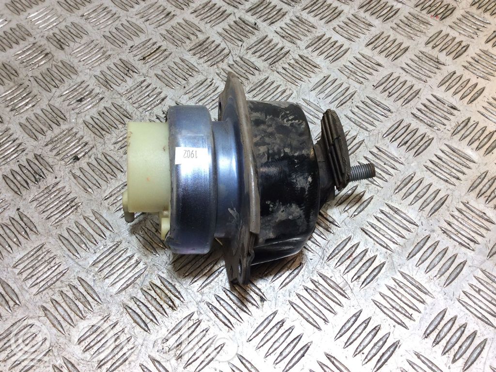 BMW X6 F16 Engine mount bracket 