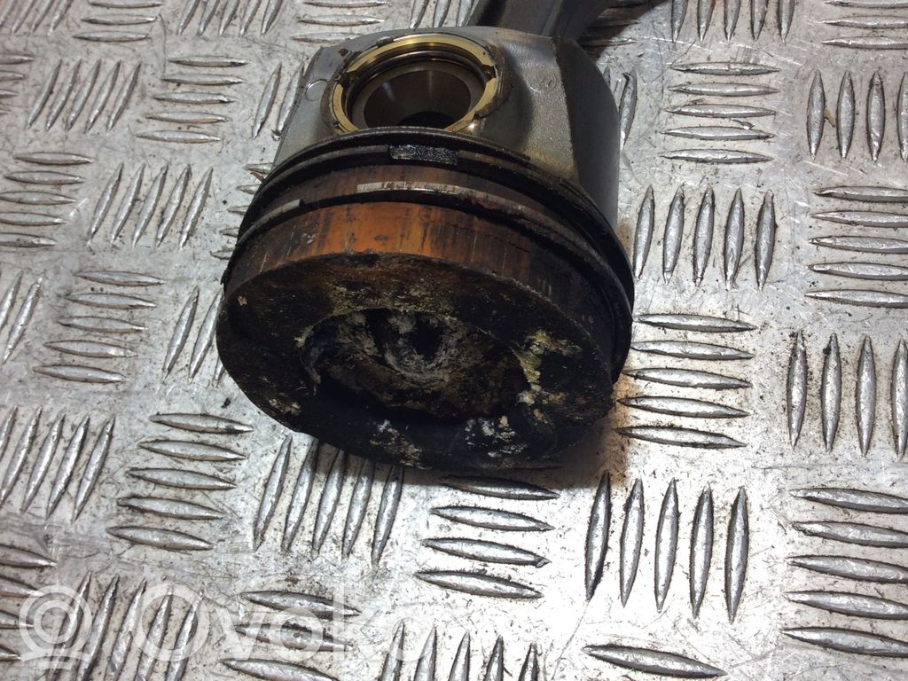 Mercedes-Benz Sprinter W906 Piston 