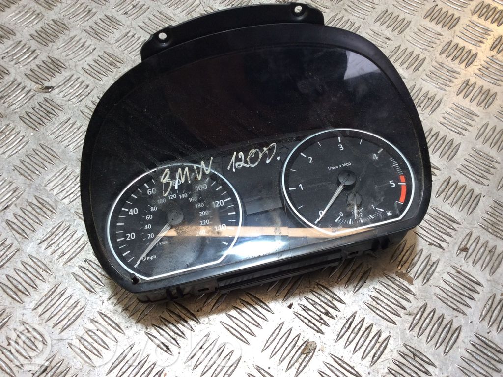BMW 1 E82 E88 Spidometrs (instrumentu panelī) 
