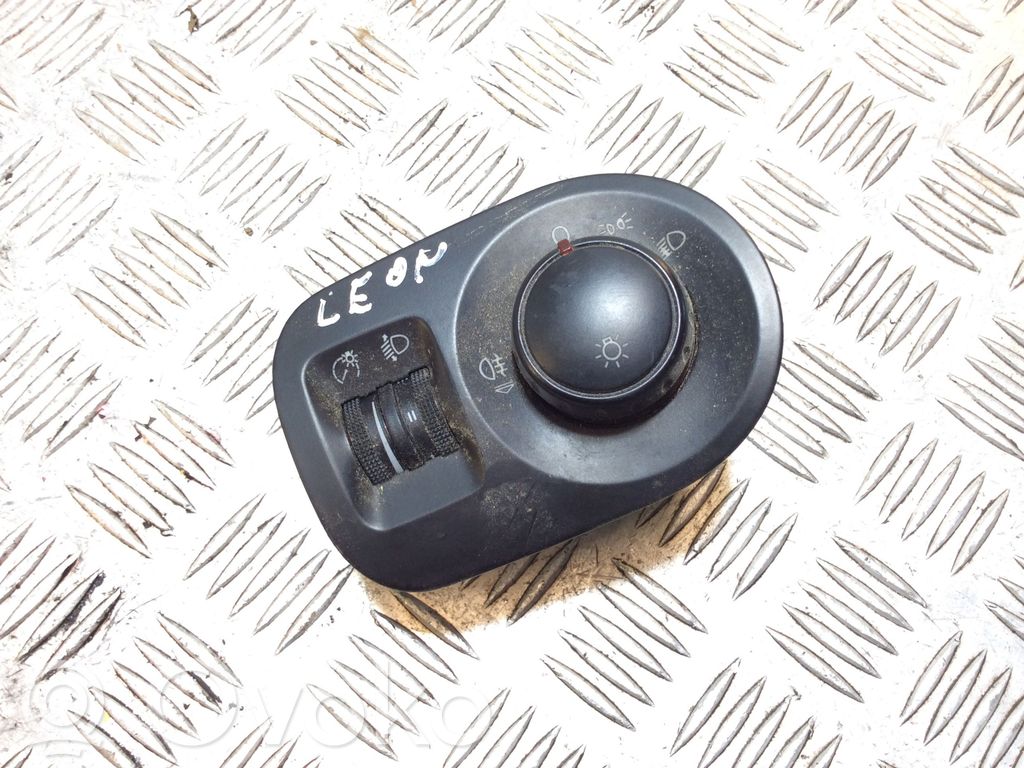 Seat Leon (1P) Light switch 