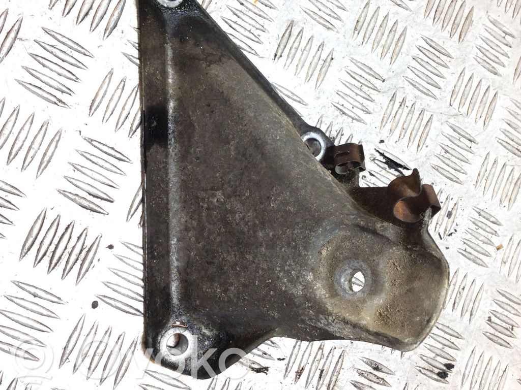 BMW 5 E60 E61 Engine mounting bracket 
