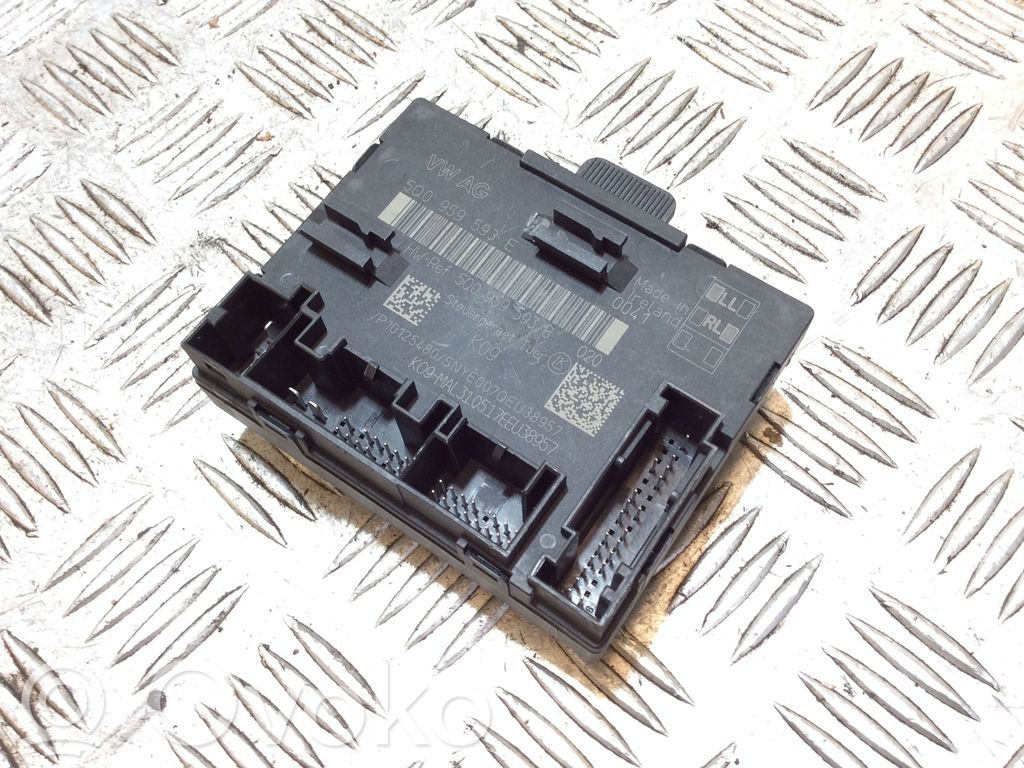 Door control unit/module   5Q0959593E