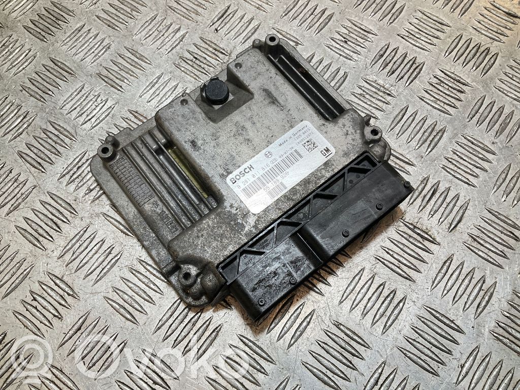 Opel Vectra C Engine control unit/module 