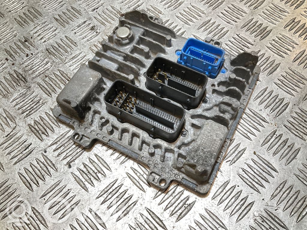 Opel Astra J Engine control unit/module 