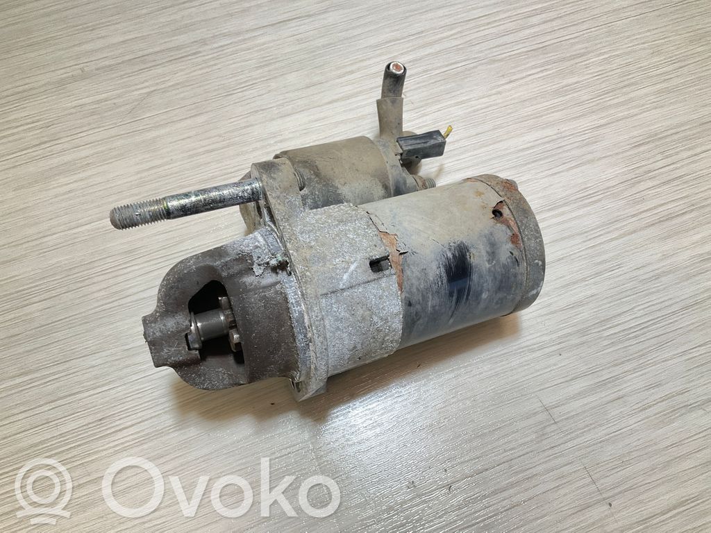 Suzuki Swift I Motor de arranque 