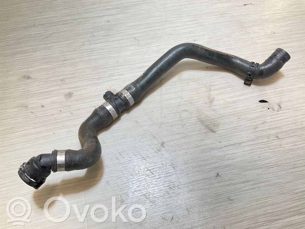 BMW X3 E83 Engine coolant pipe/hose 