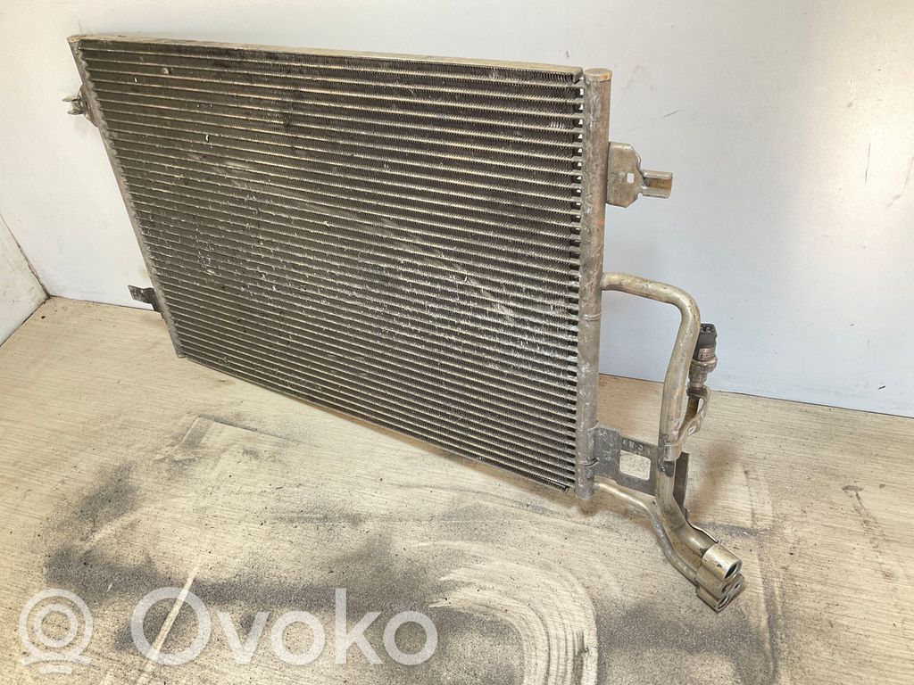 Volkswagen PASSAT B5.5 Skraplacz / Chłodnica klimatyzacji 
