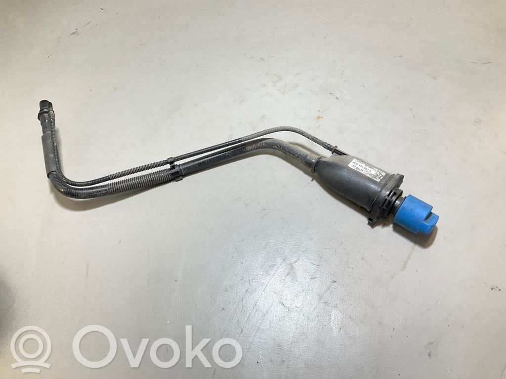 Audi Q3 8U Wąż / Przwód płynu AdBlue 
