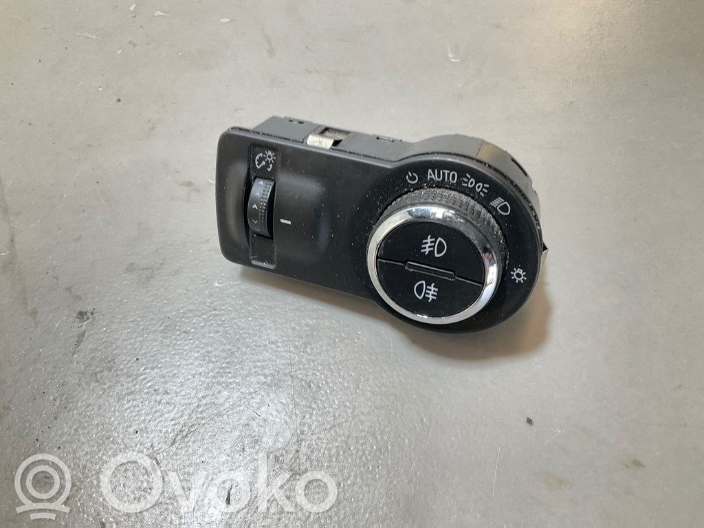 Opel Insignia A Light switch 