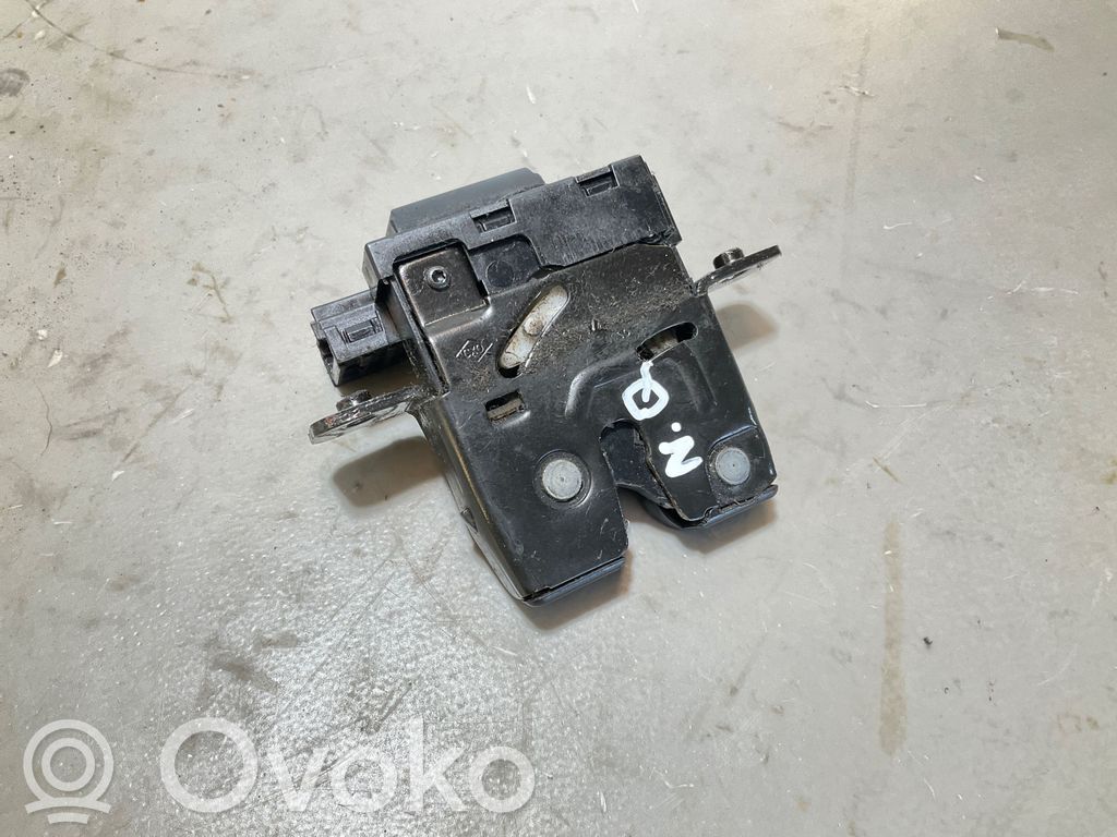 Nissan Qashqai Zamek klapy tylnej / bagażnika 