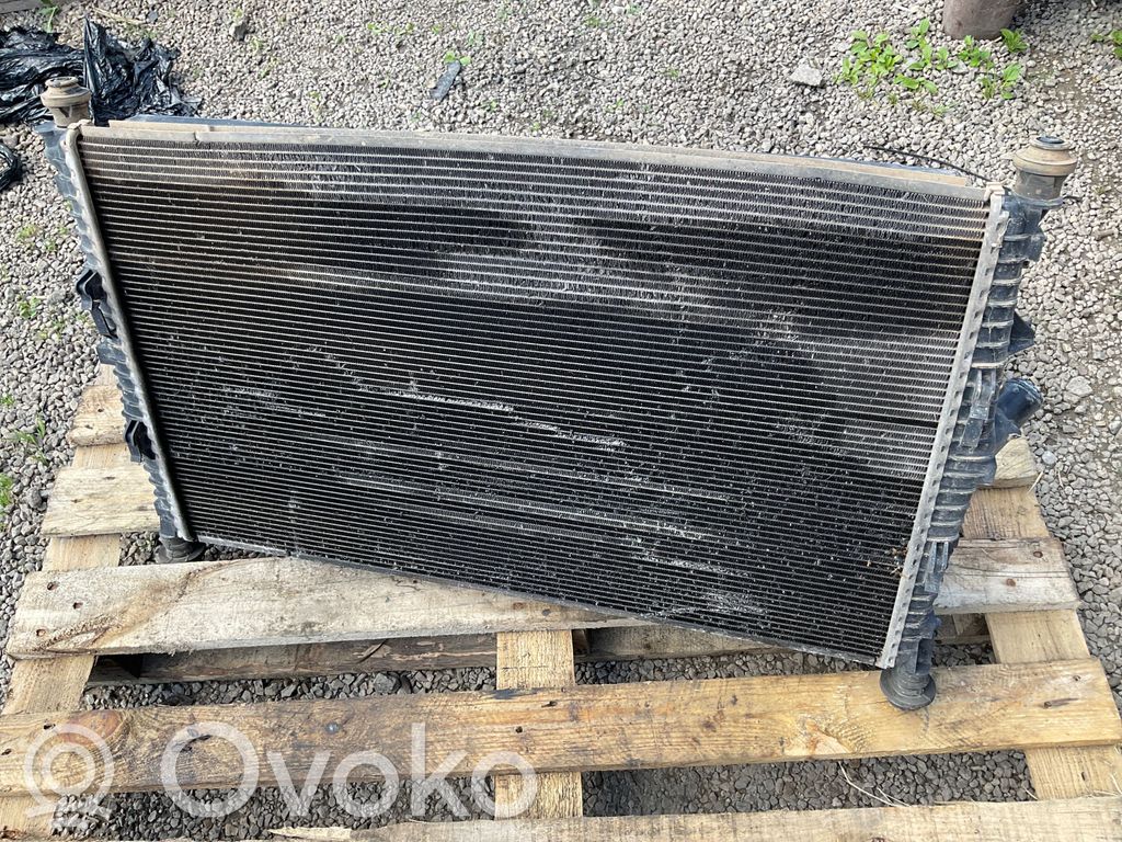Radiator set   BK318146AB