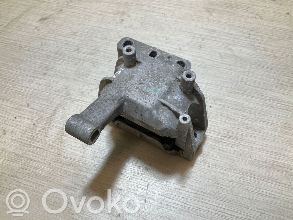 Audi Q3 8U Engine mount bracket 