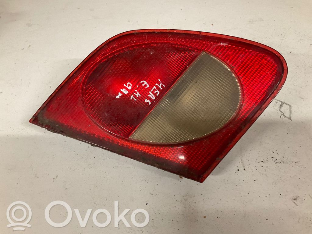 Mercedes-Benz E W210 Lampy tylnej klapy bagażnika 