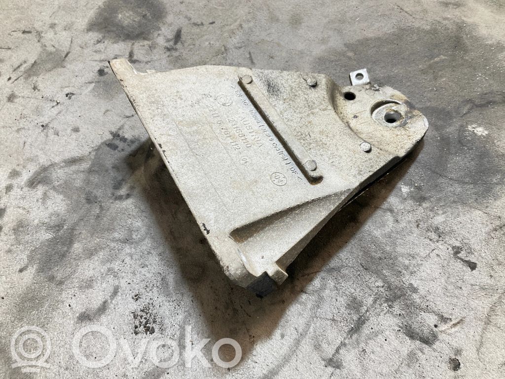 BMW 5 E60 E61 Engine mounting bracket 