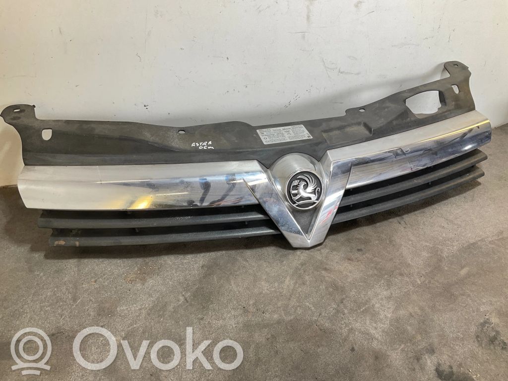 Opel Astra H Front grill 