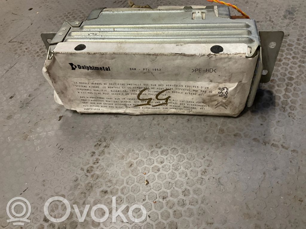 Citroen C5 Keleivio oro pagalvė 