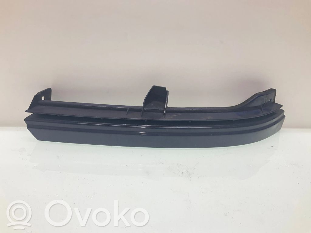 Opel Zafira A Listwa pod lampę przednią 