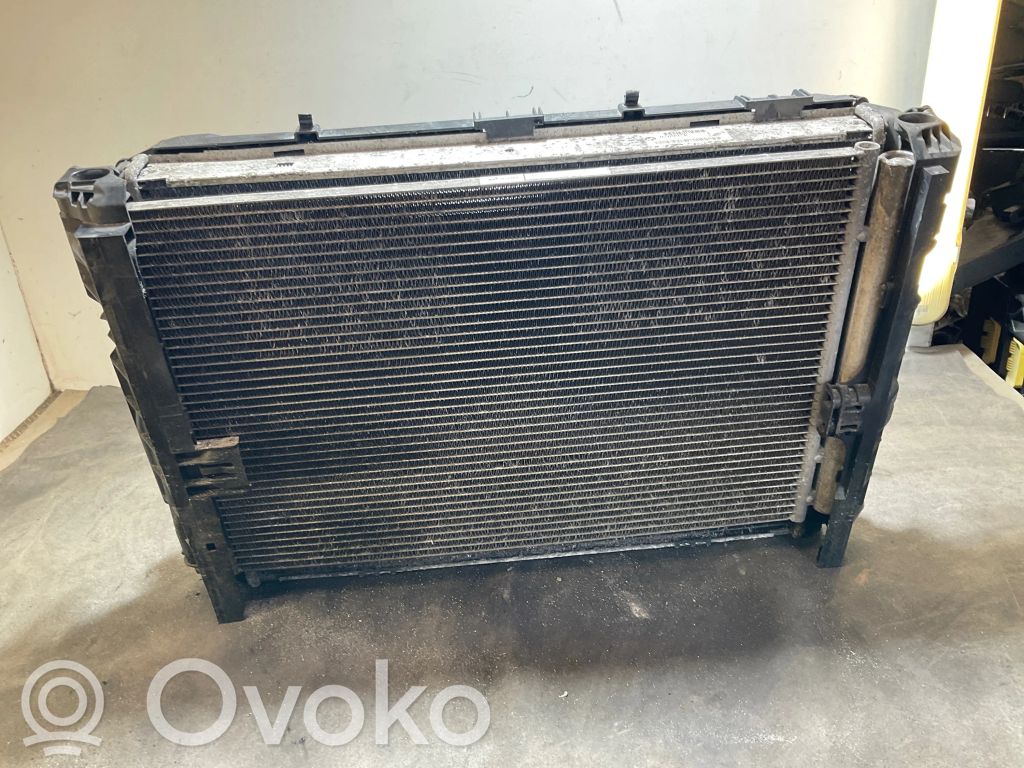 BMW 3 E92 E93 Radiatorių komplektas 