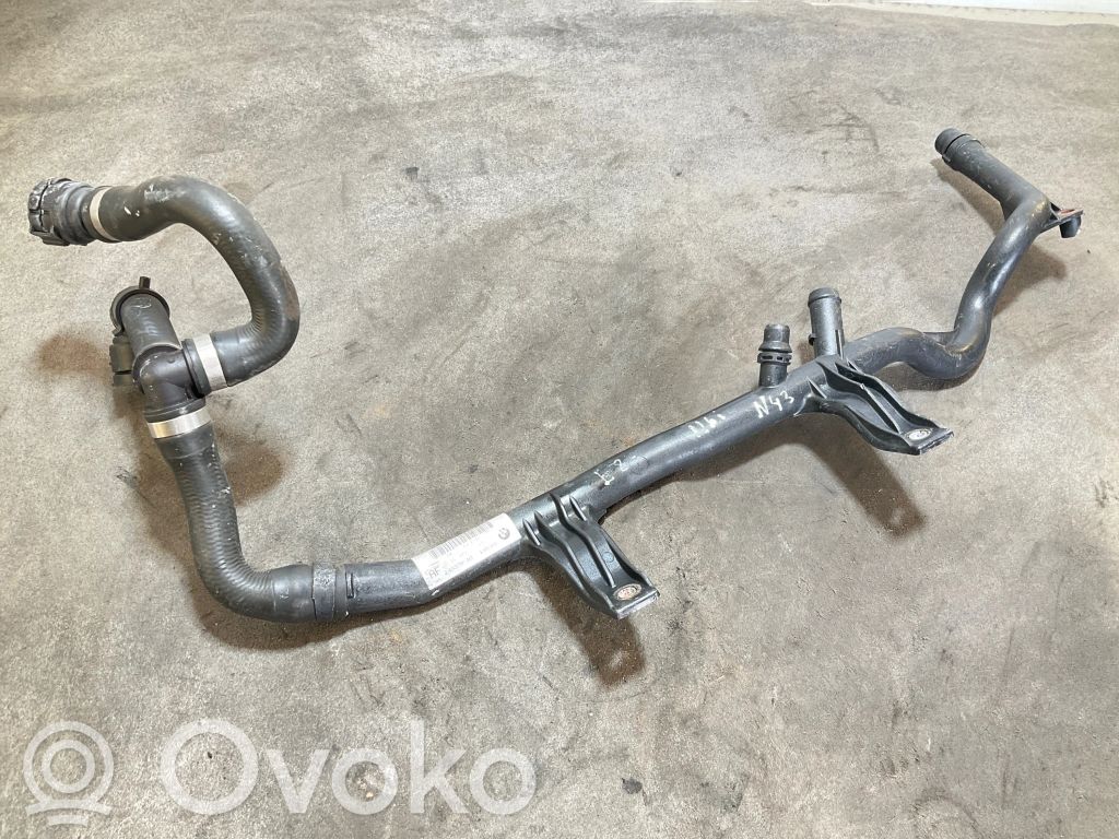 BMW 1 E82 E88 Engine coolant pipe/hose 