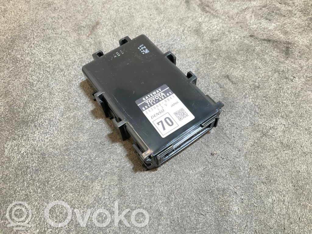 Lexus RX 450H Gateway control module 