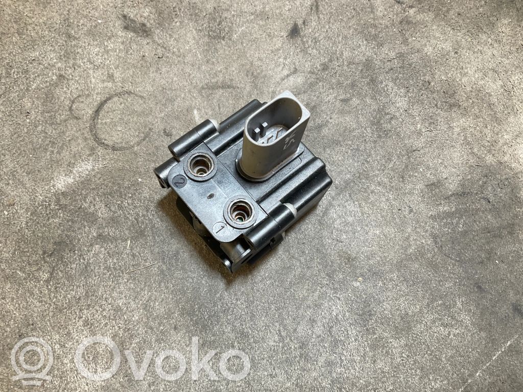 BMW X5 E70 Oro skirstytuvas/ vožtuvų blokas (pneumatinė važiuoklė) 