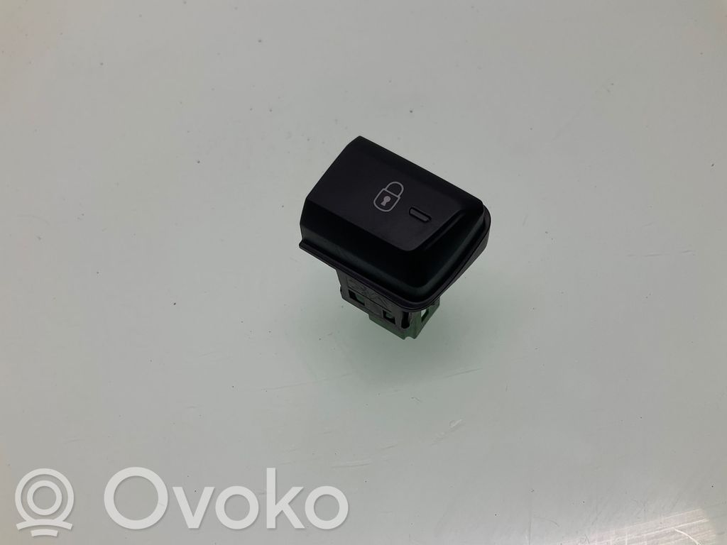 Peugeot 2008 I Central locking switch button 