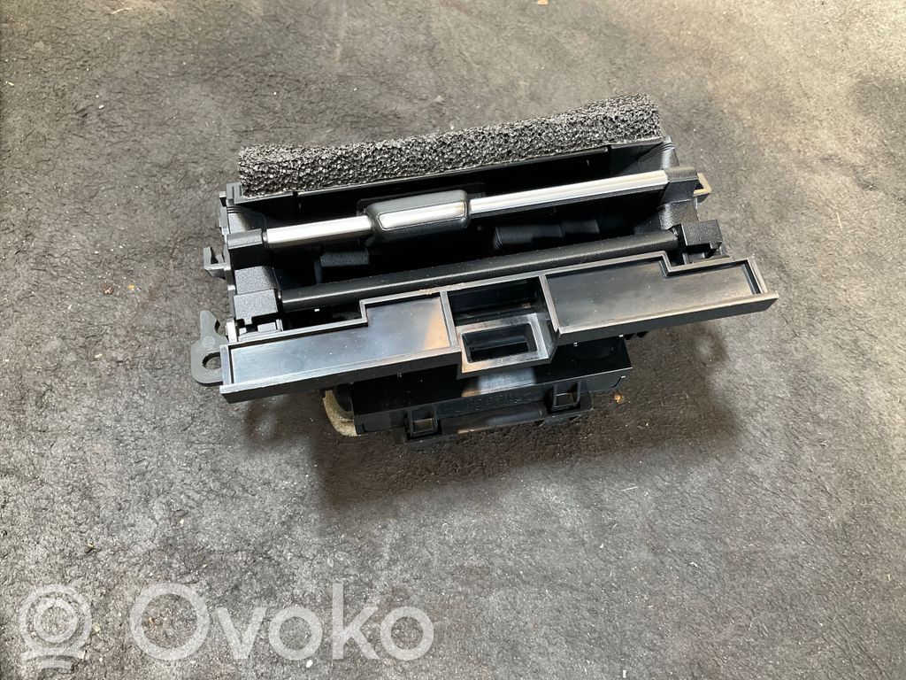 Mazda 2 Dash center air vent grill 