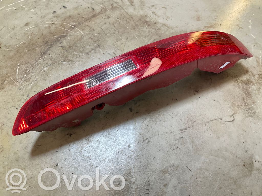 Audi Q3 8U Takasumuvalo 