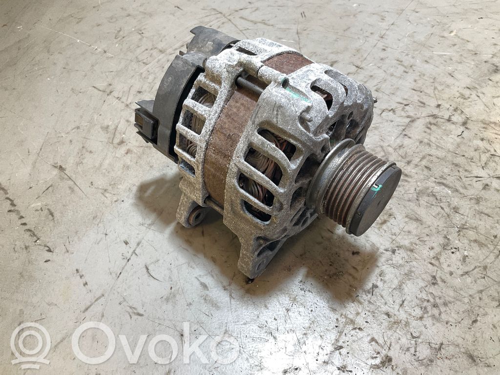 Renault Clio IV Ģenerators 