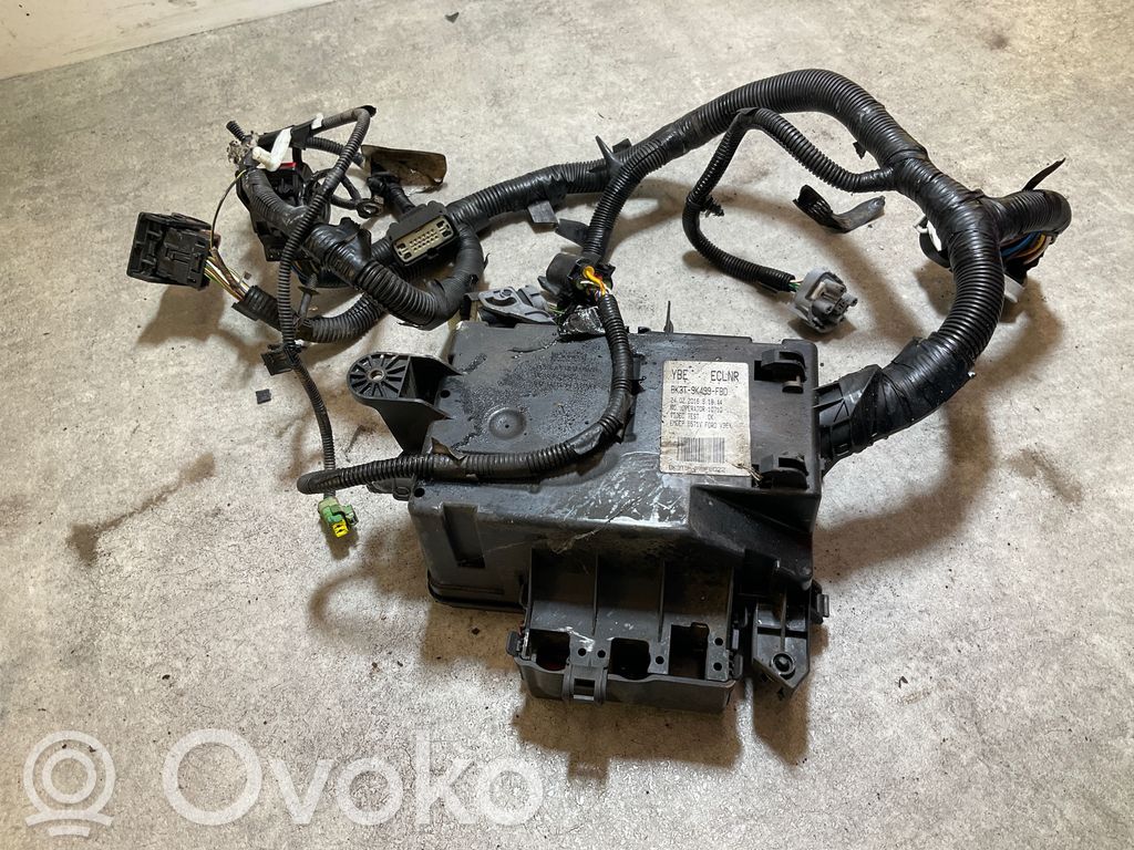 Skrzynka bezpieczników / Komplet   BK3T9K499FBD,0PERAT0R1,2402201691