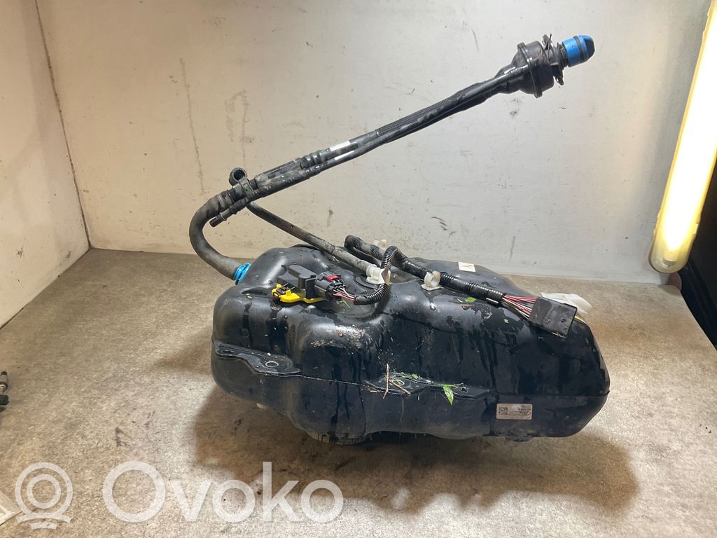 AdBlue-nestesäiliö   GK215J228AF,V36XP0AI