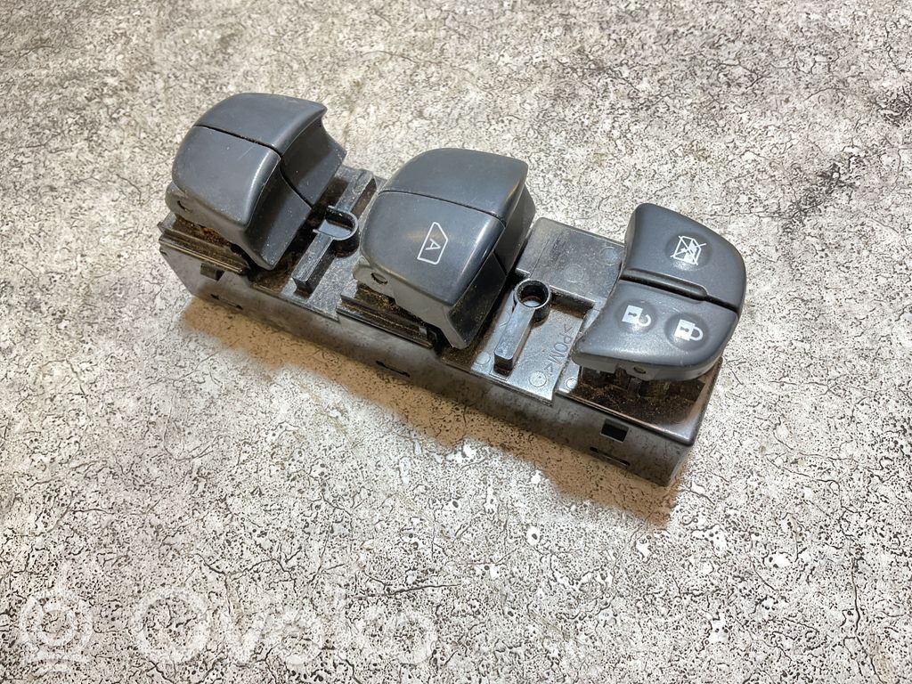 Nissan Leaf II (ZE1) Electric window control switch 