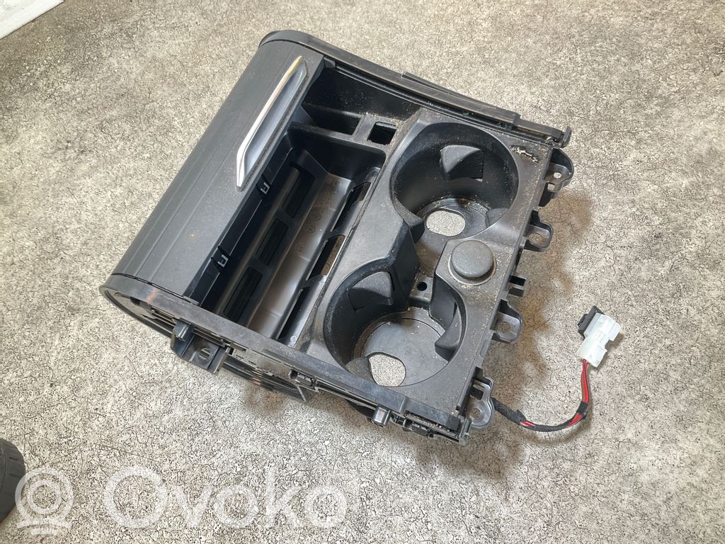 BMW iX3 Mukiteline edessä 