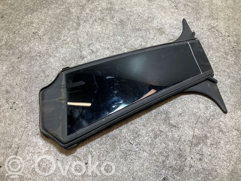 BMW i4 Pilar (B) (superior) 