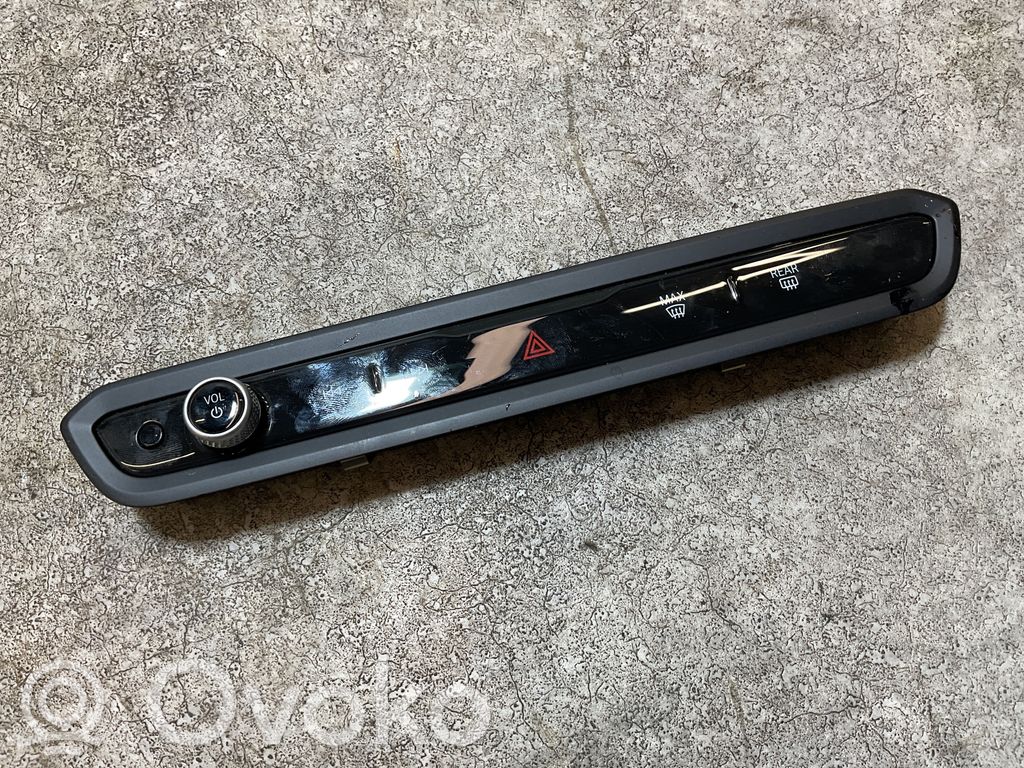 BMW i4 Mando de control del sonido 