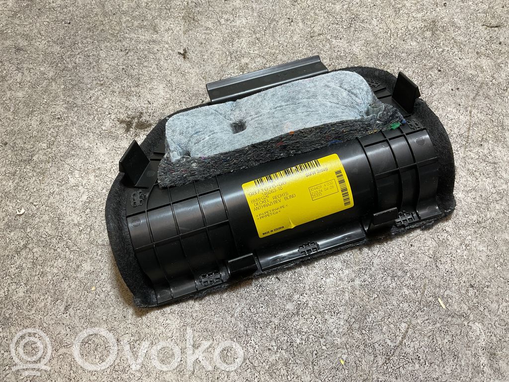 BMW i4 Trunk/boot lower side trim panel 
