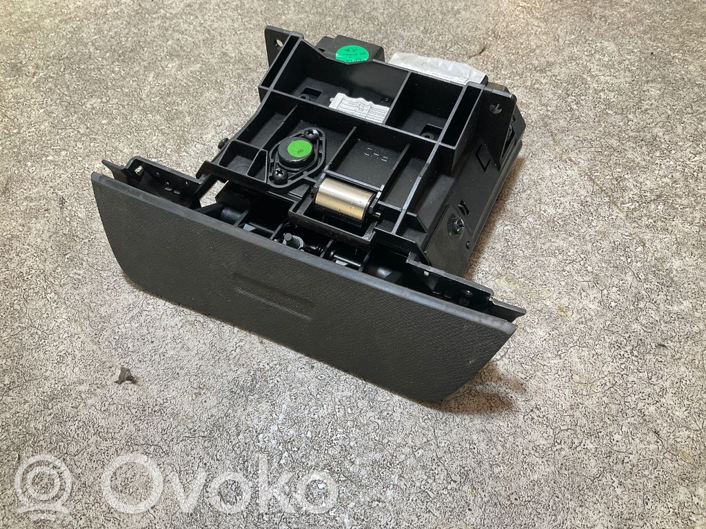 Guantera   Y0047010,20220211