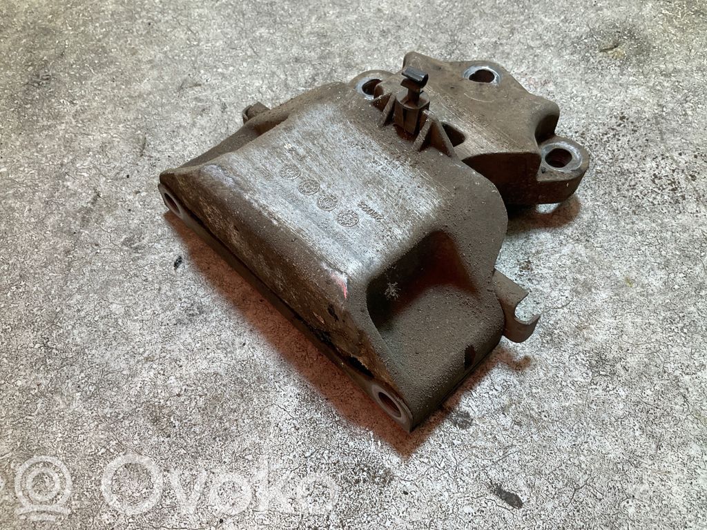 Man TGE 1gen Engine mount bracket 