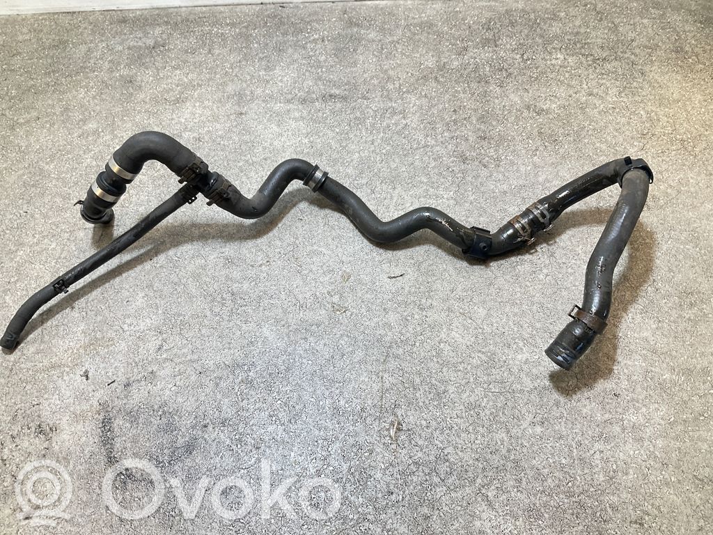 Audi A4 S4 B9 Engine coolant pipe/hose 