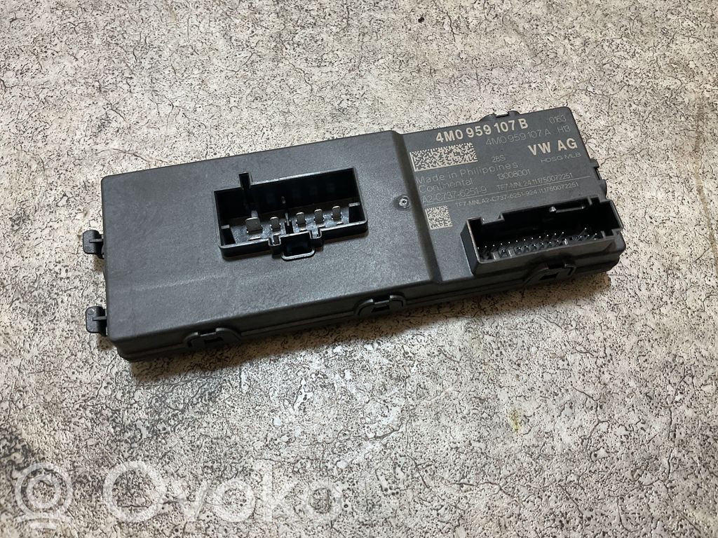 Audi A4 S4 B9 Tailgate/trunk control unit/module 