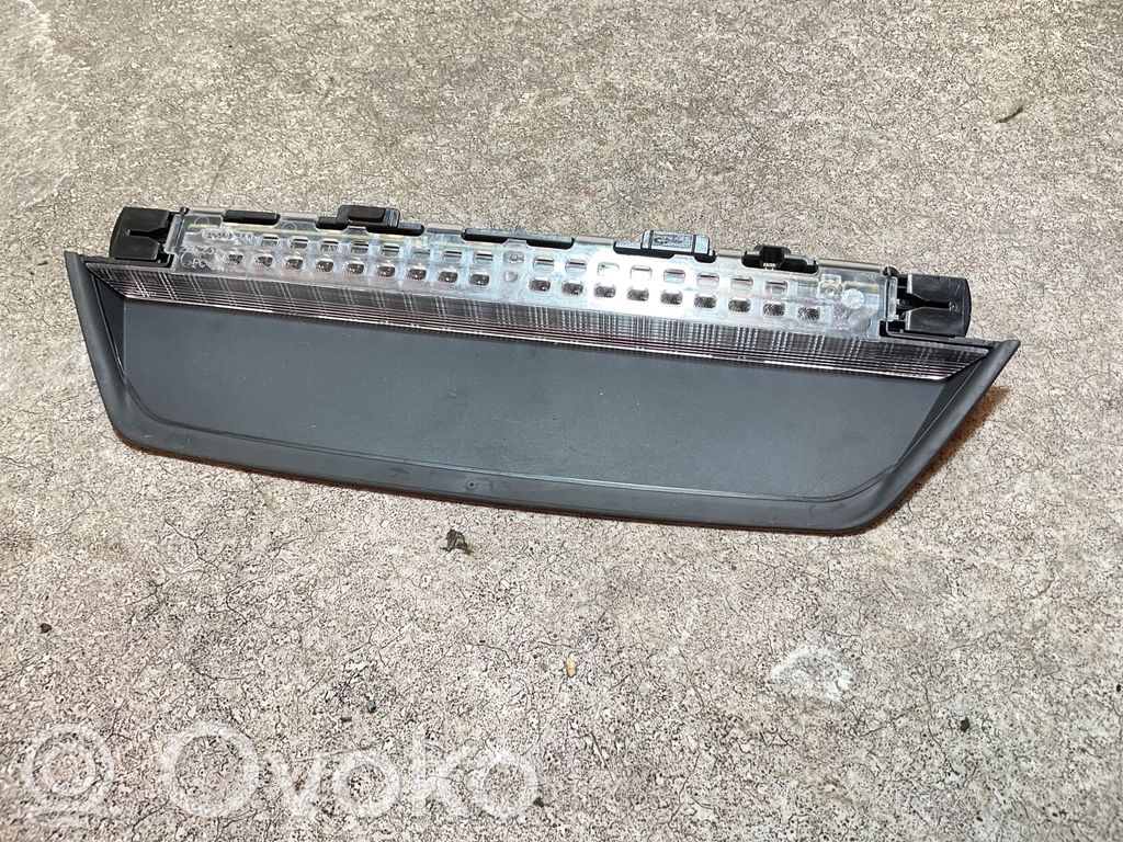 BMW 2 F44 Trzecie światło stop 